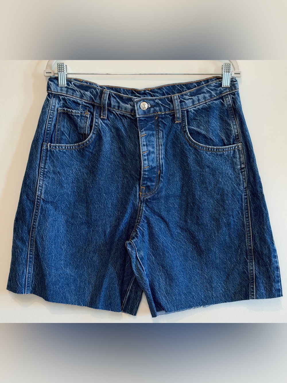 NEW Free People Women’s Barrel Cutoff Relaxed Denim Raw Hem Shorts Size 28